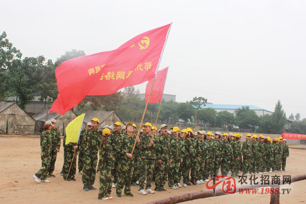 不斷的改變自己,融入團(tuán)隊中