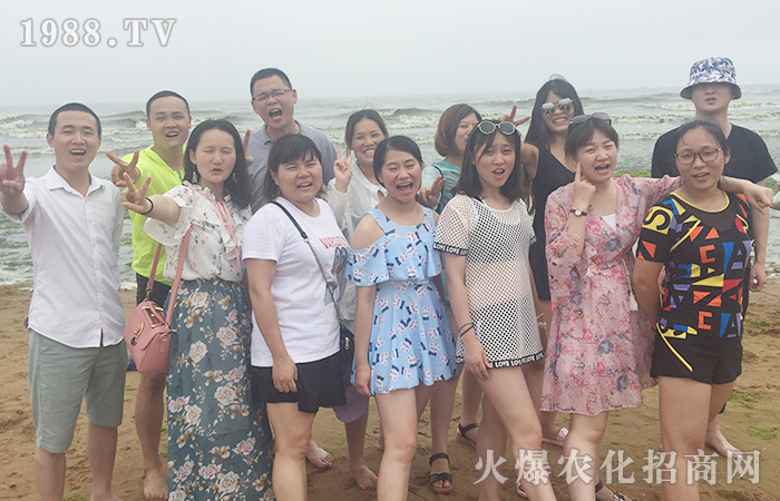 讀萬(wàn)卷書,行萬(wàn)里路