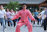 (ni)޻(qing)չL(fng)ɣ